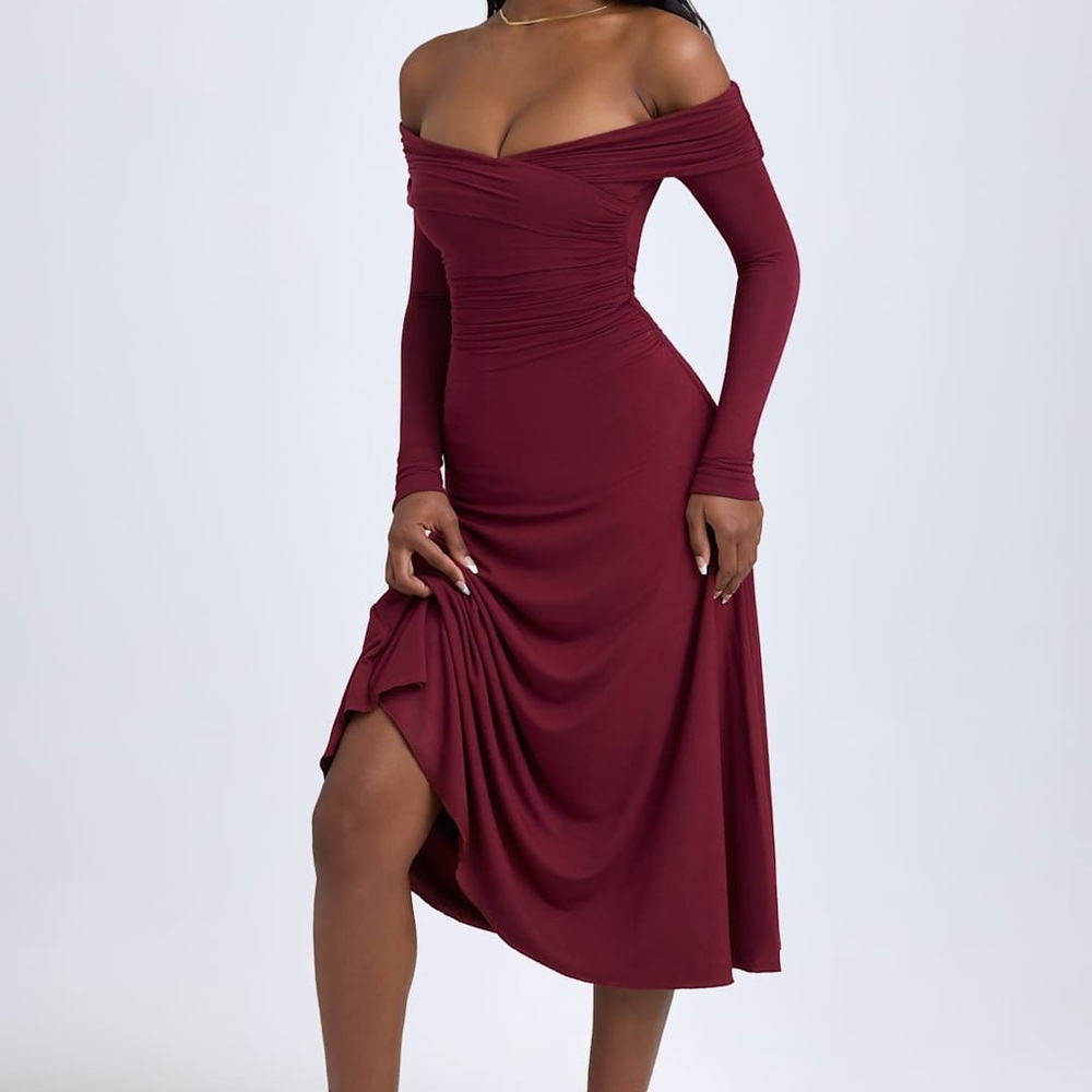 Oh Polly Red Off-Shoulder Long Sleeve Bodycon Dress